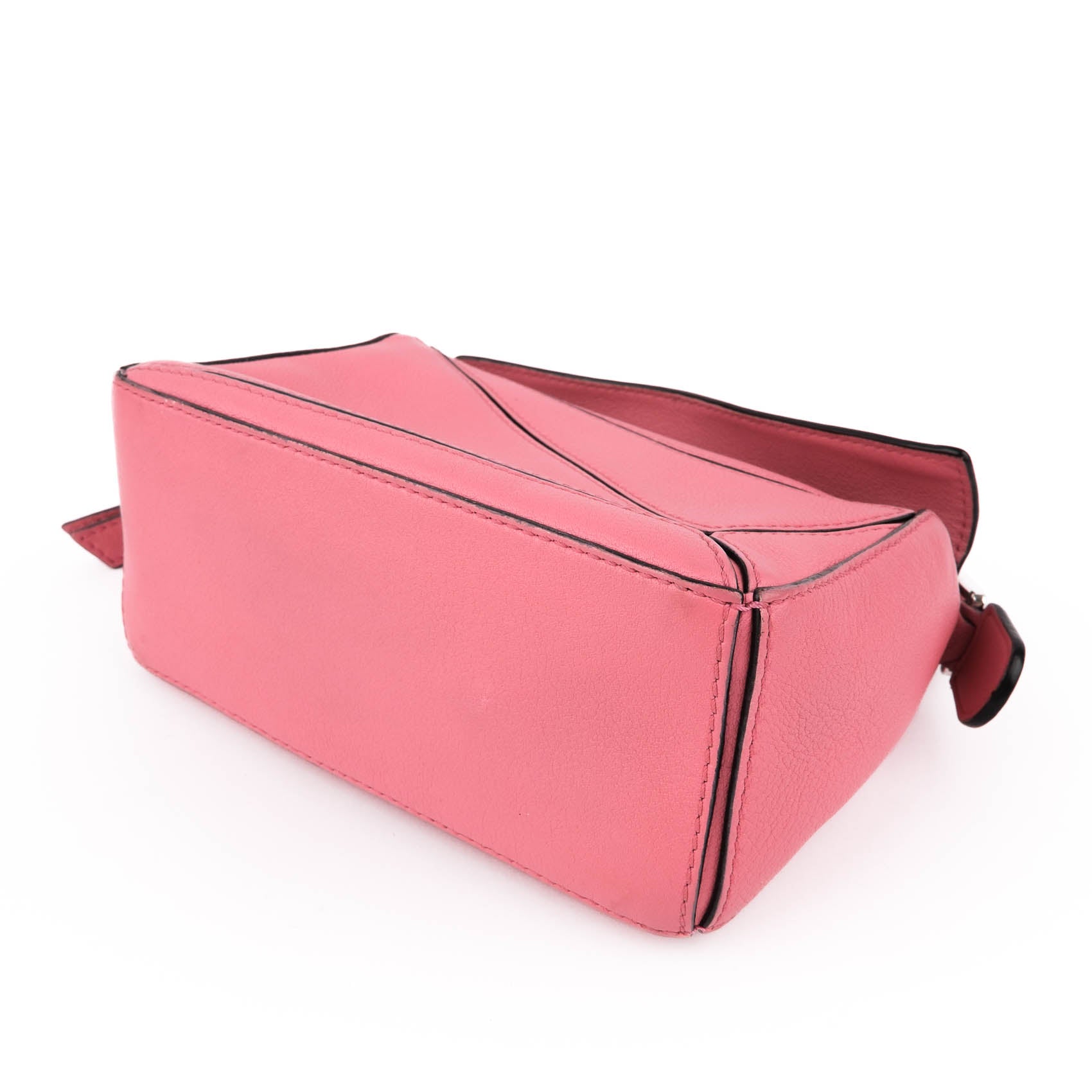 LOEWE Mini Puzzle Bag in Classic Calfskin - Pink