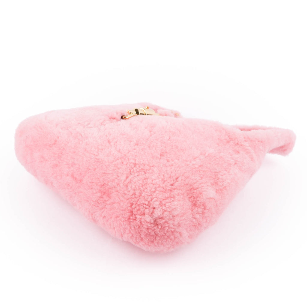 Gucci Jackie 1961 shoulder bag in pink shearling