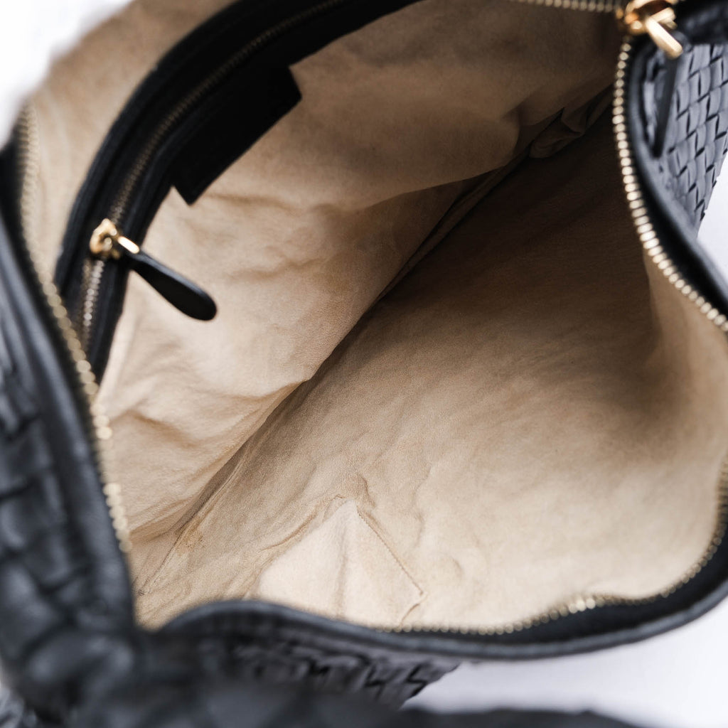 Bottega Veneta Medium Veneta Hobo Bag in Intrecciato Nappa