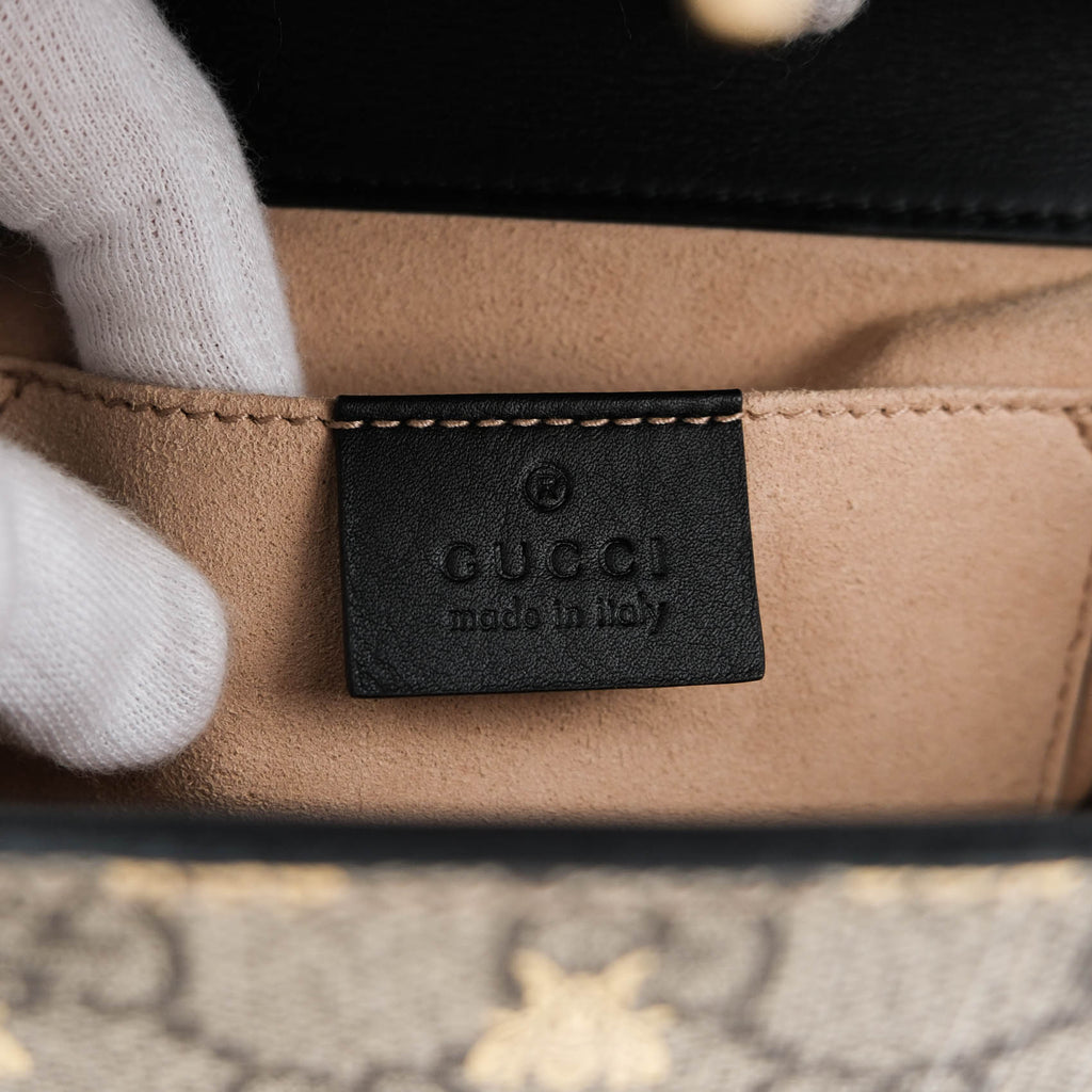 Gucci Padlock Small Shoulder Bag 409487 GG Supreme Gold Bee Print Beige Black