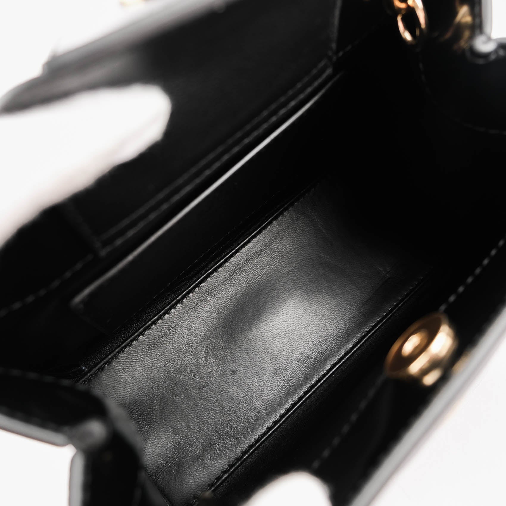 Gucci Diana Mini Bag – Black Patent Leather & Leather Handles