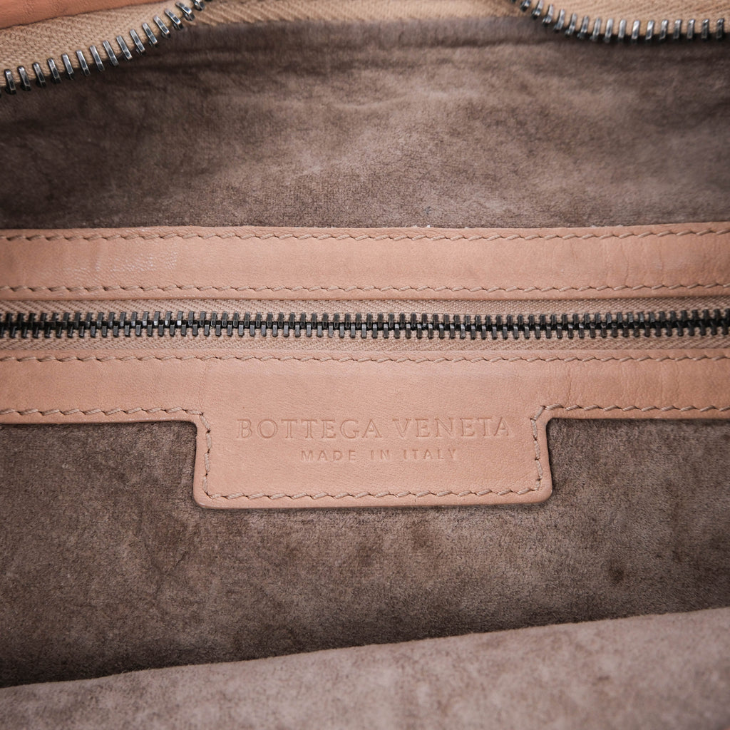 Bottega Veneta Medium Intrecciato Nappa Veneta Hobo Bag - Dusty Rose