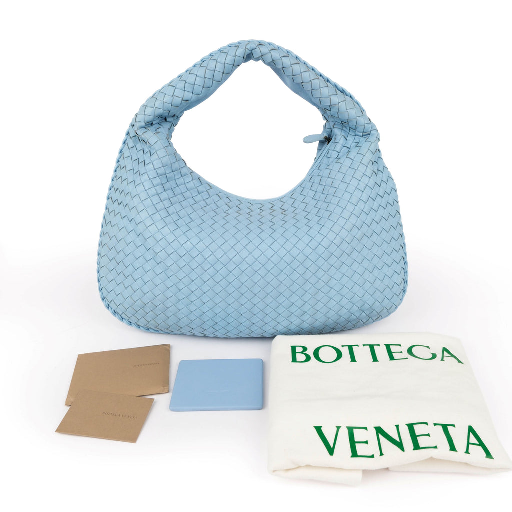 Bottega Veneta Medium Veneta Hobo Bag in Intrecciato Nappa leather
