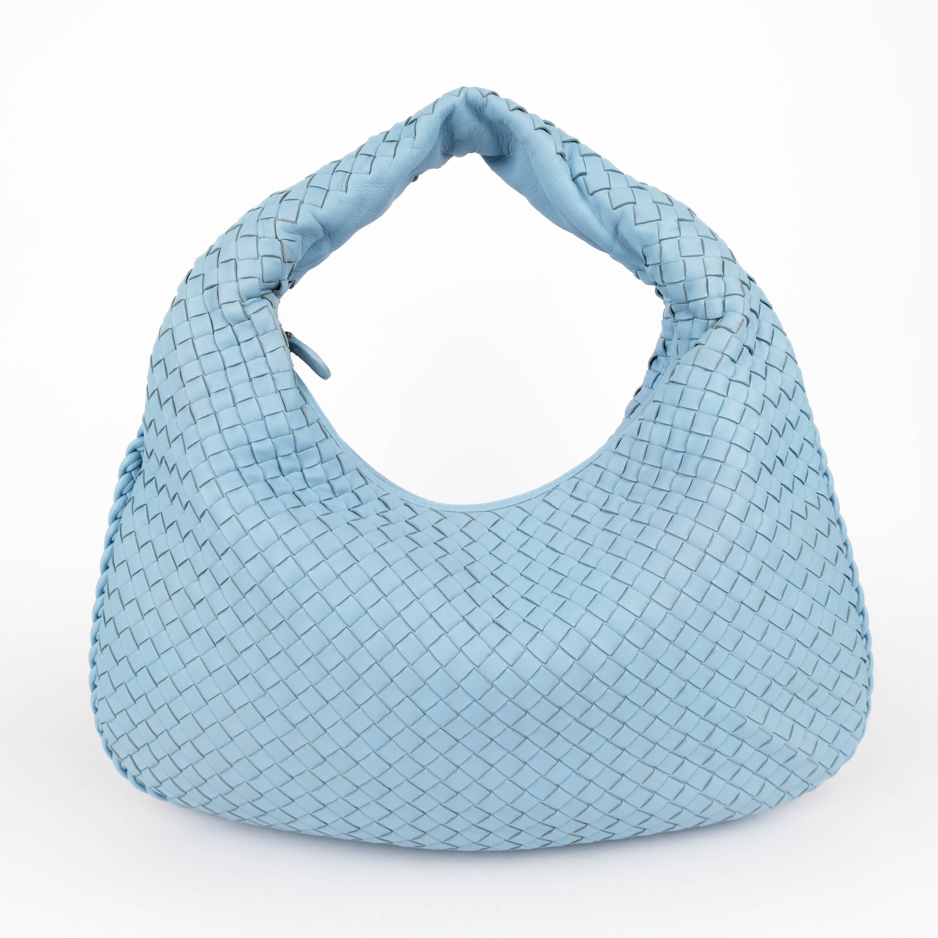 Bottega Veneta Medium Veneta Hobo Bag in Intrecciato Nappa leather
