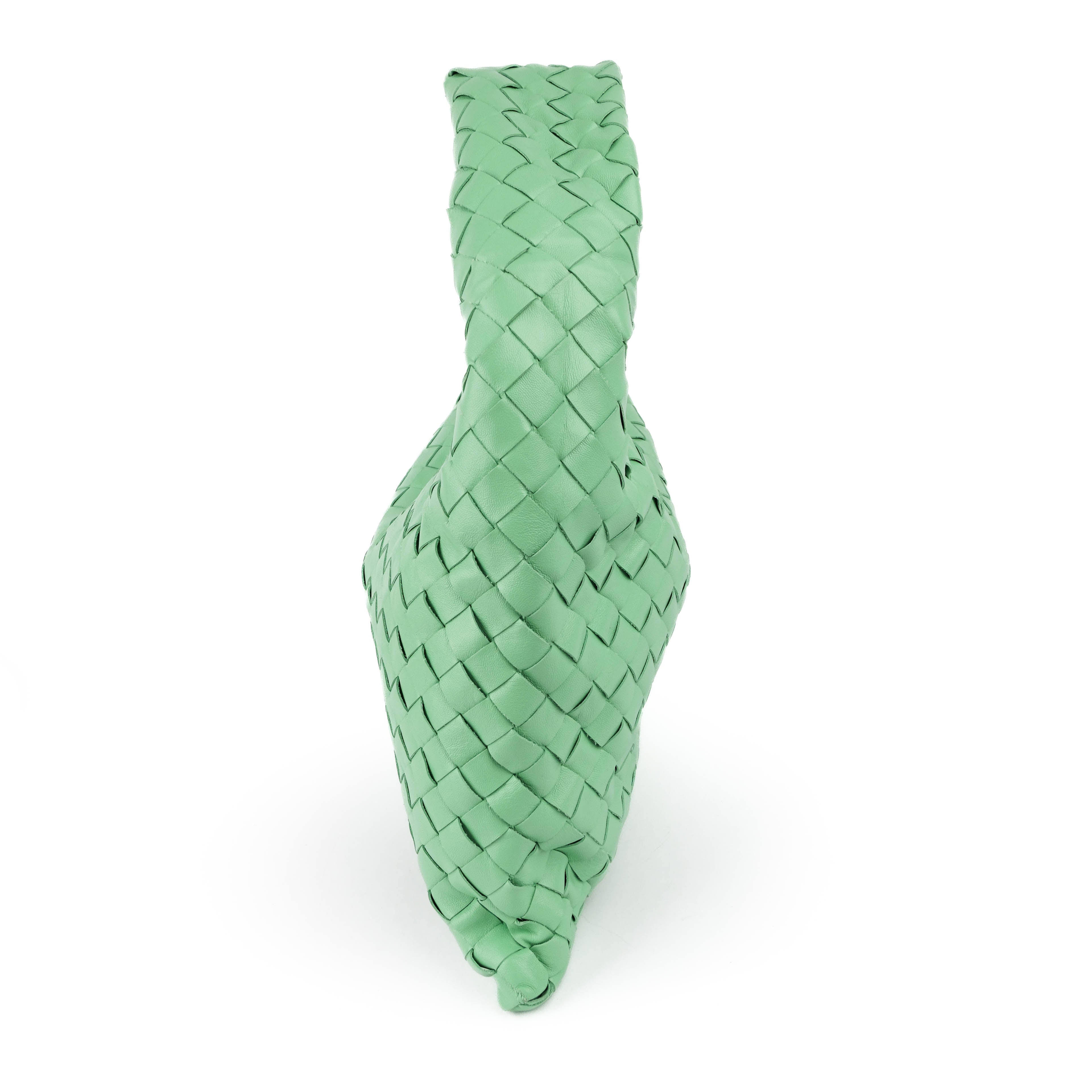 UNUSED ITEM | Bottega Veneta Medium Hop Bag in Intrecciato Leather - Emerald Green