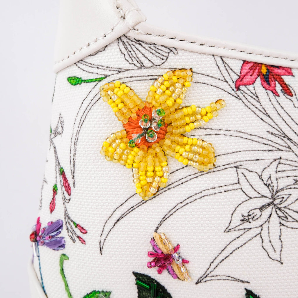 【Ultra-Rare】Gucci Jackie 1961 Embroidered Medium Bag – White Flora 833047 FAETU 9143