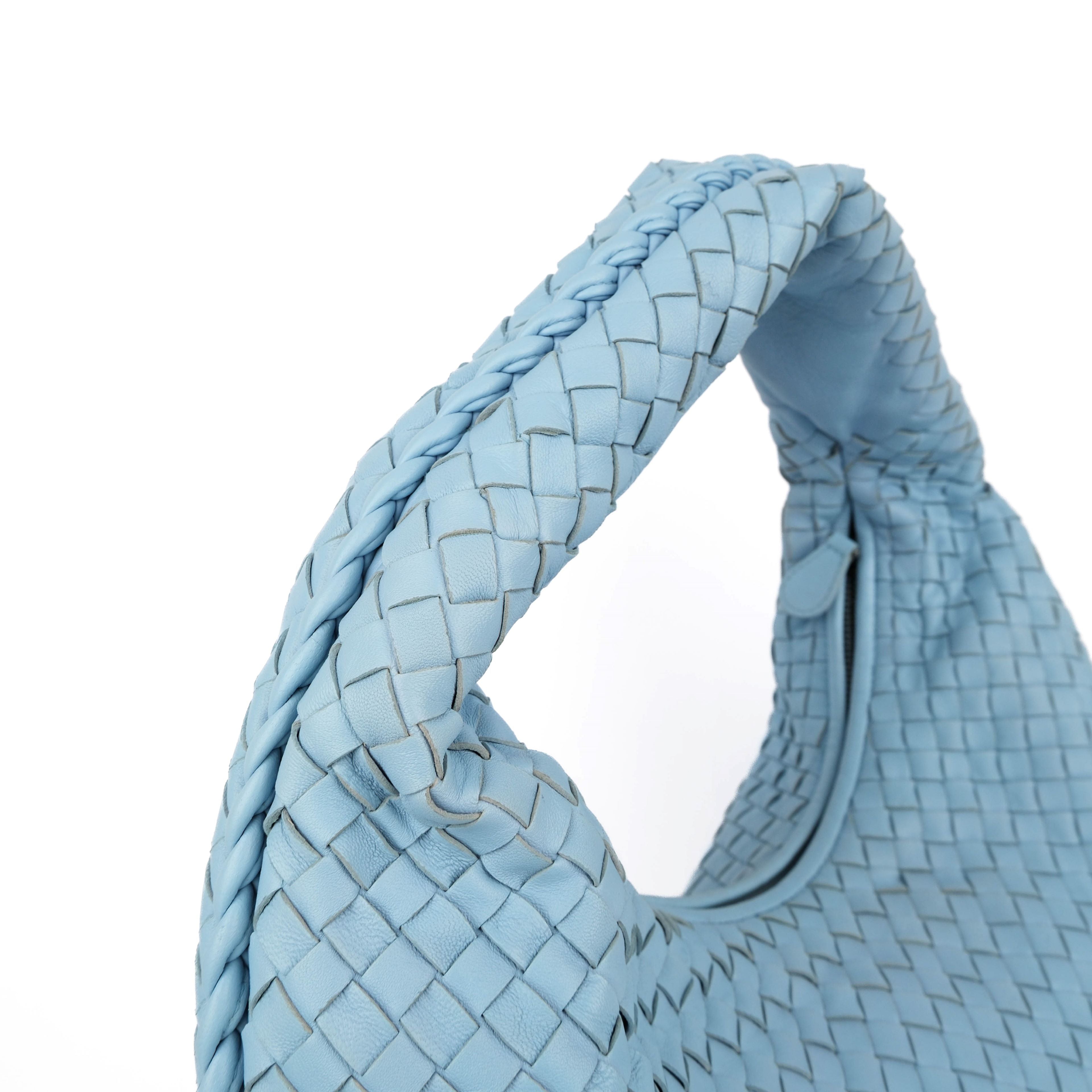 Bottega Veneta Medium Veneta Hobo Bag in Intrecciato Nappa leather