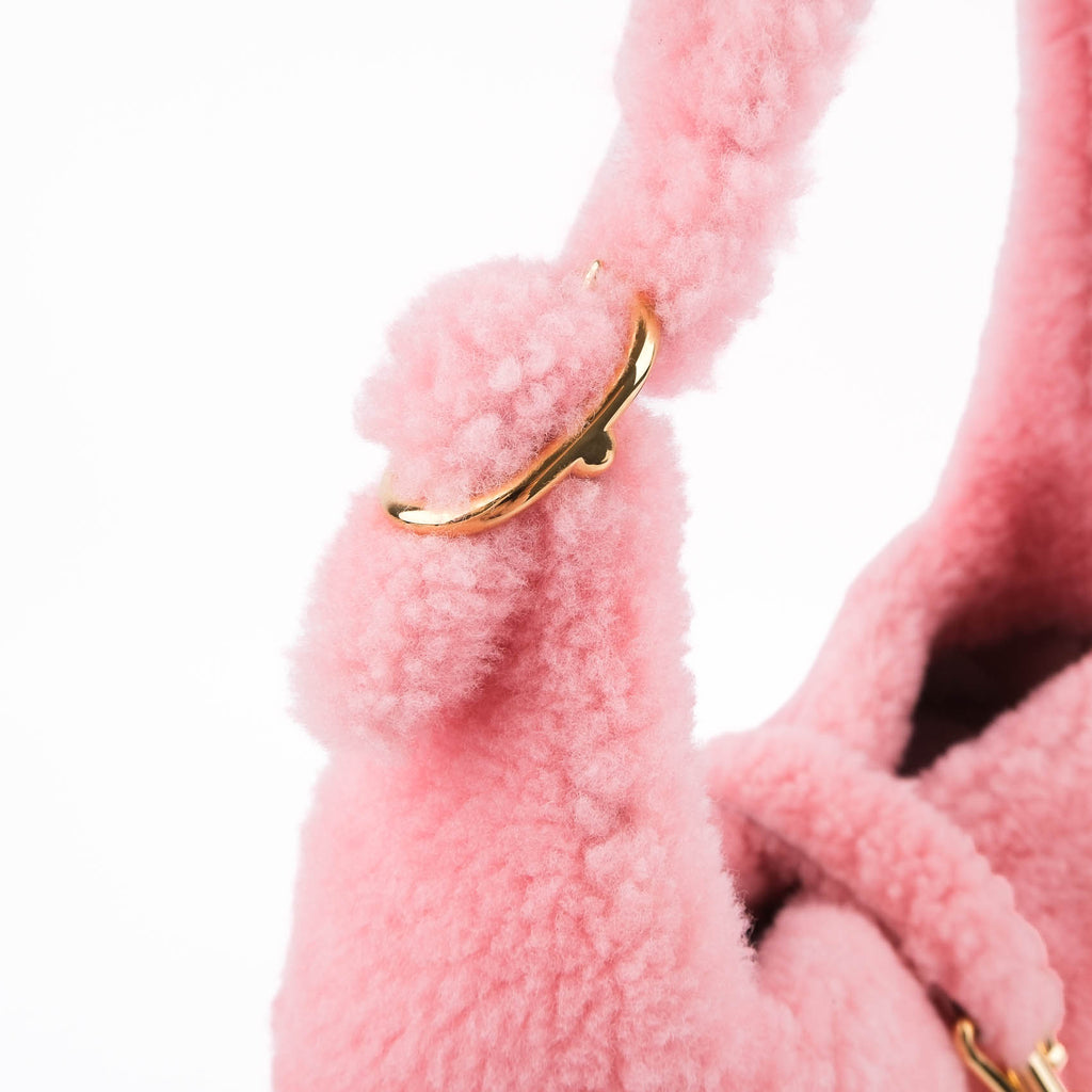 Gucci Jackie 1961 shoulder bag in pink shearling