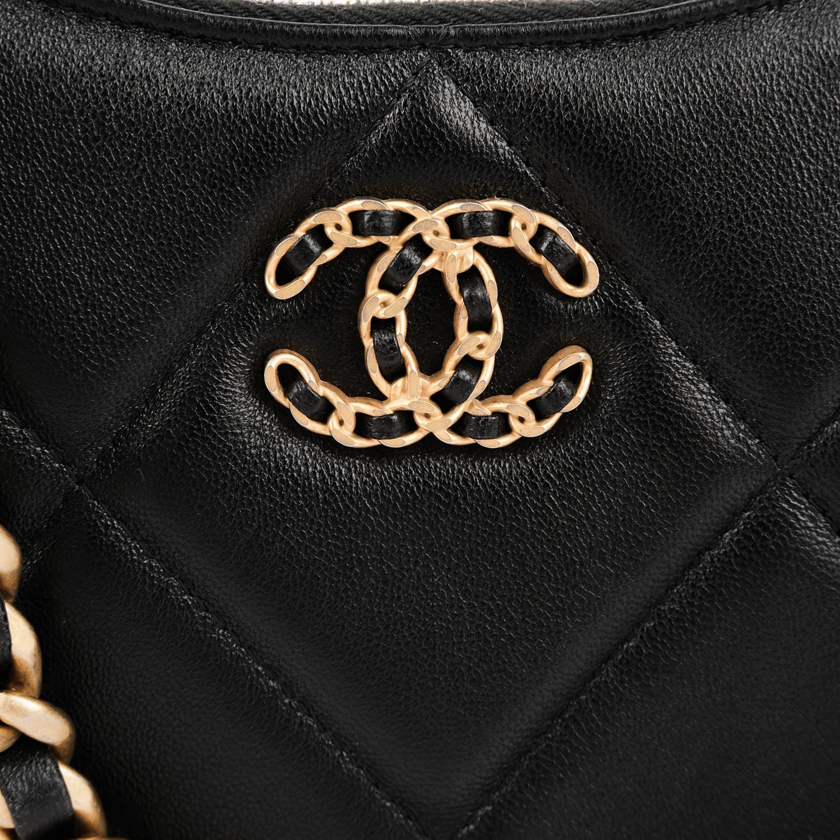 CHANEL 19 Small Zip Chain Shoulder Bag Black Lambskin Mixed Metal Hardware RFID Full Set