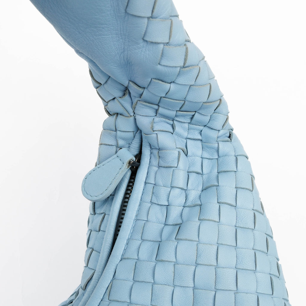 Bottega Veneta Medium Veneta Hobo Bag in Intrecciato Nappa leather