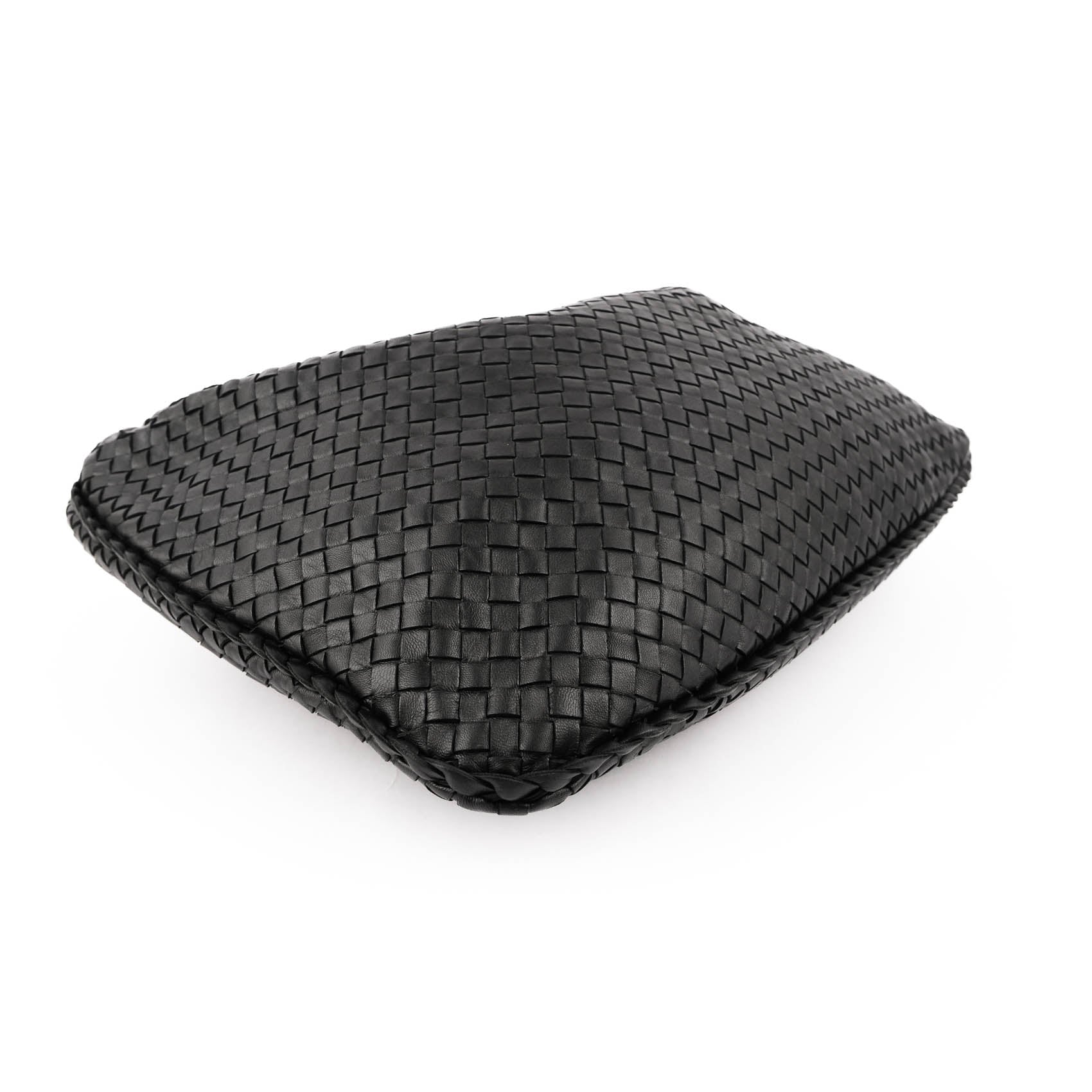 Bottega Veneta Medium Veneta Hobo Bag in Intrecciato Nappa