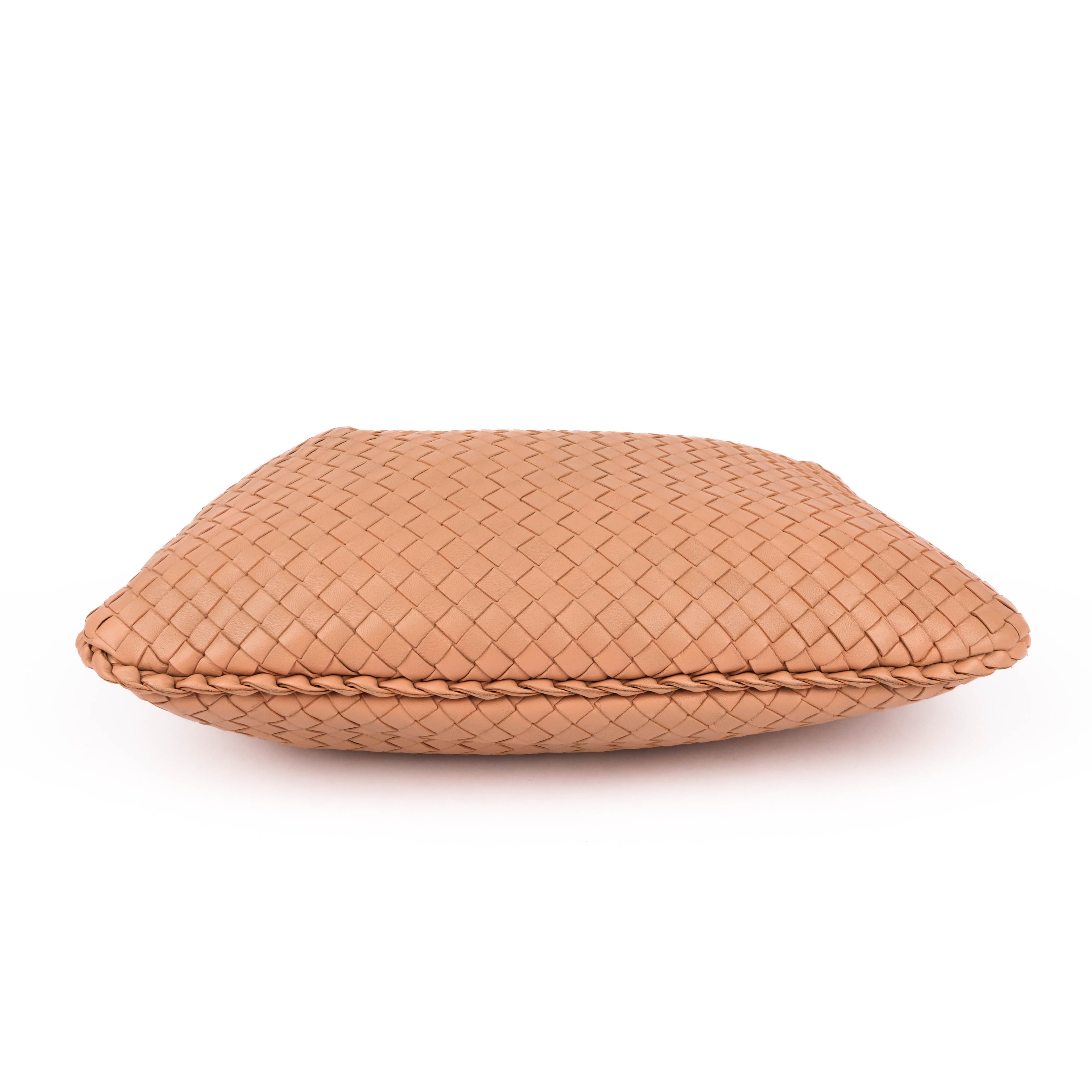 Bottega Veneta Medium Intrecciato Nappa Veneta Hobo Bag - Dusty Rose
