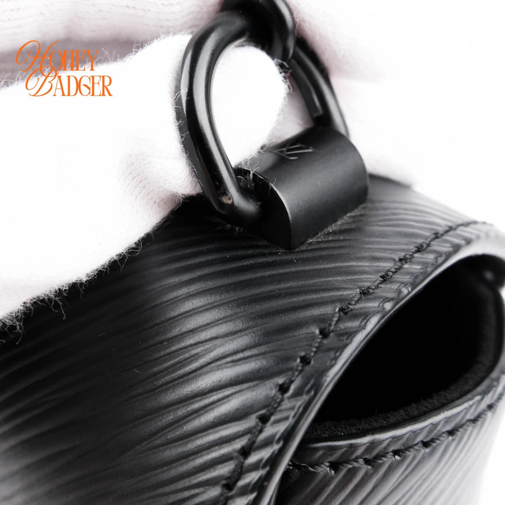 Louis Vuitton Twist MM Black Epi Leather Grade A