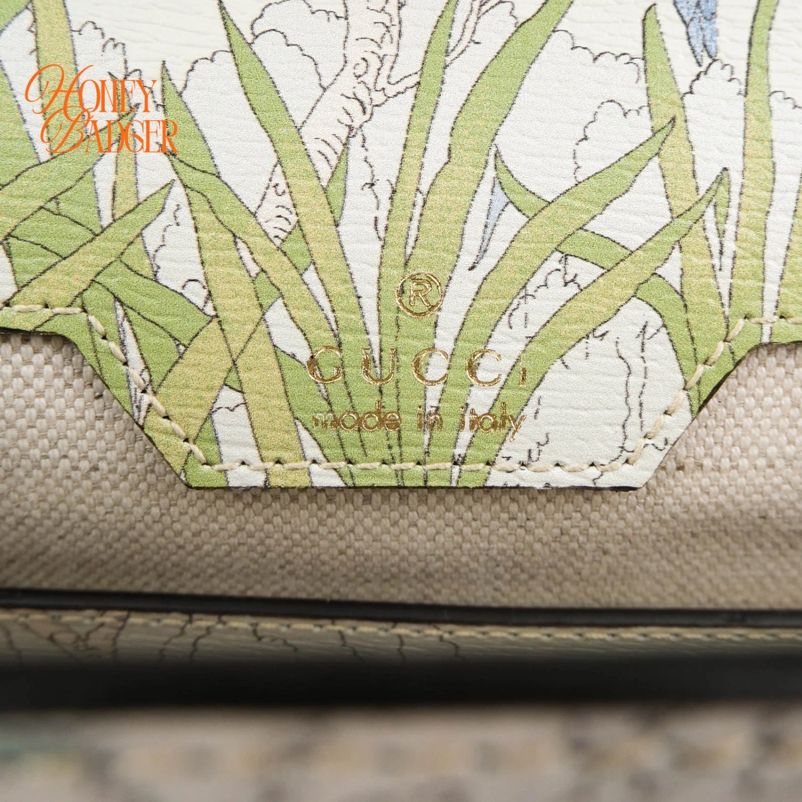 Gucci Horsebit 1955 Tiger shoulder bag in multicolor leather, Grade S condition.
