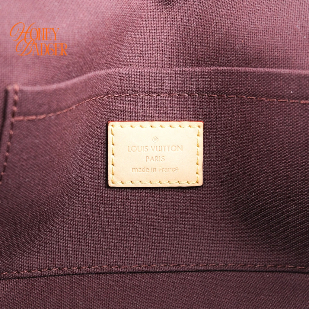 Louis Vuitton Favorite PM Monogram Canvas Shoulder Clutch Bag Rank A