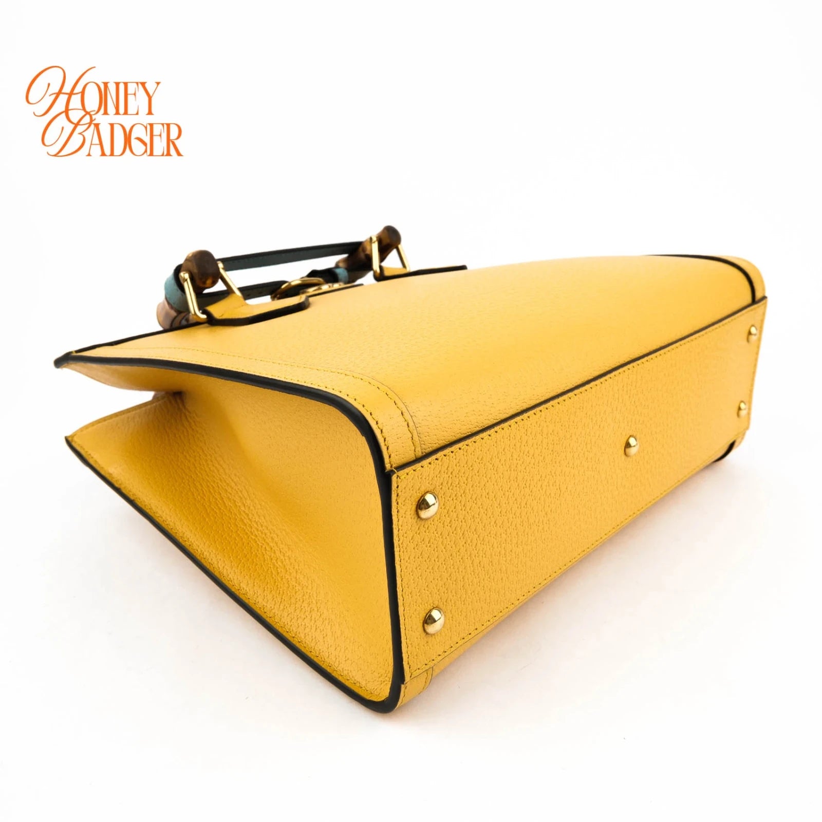 Gucci Diana Small Leather Yellow Rank S