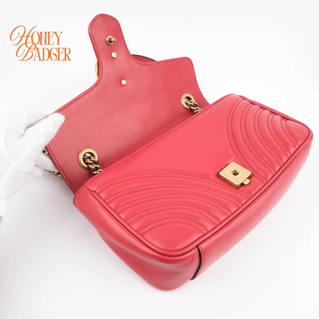 Gucci GG Marmont 26 in red leather, Grade A condition.