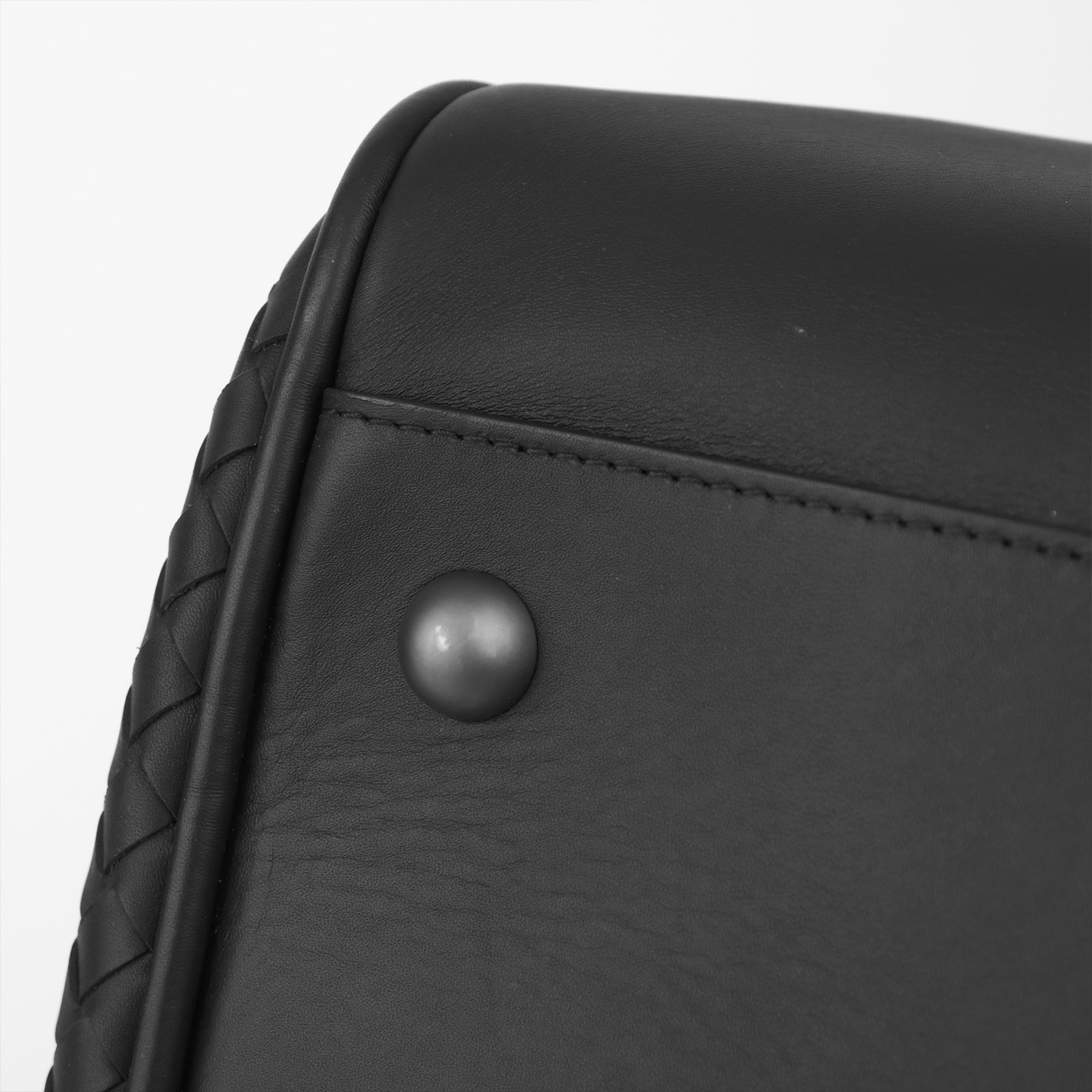 UNUSED ITEM | Bottega Veneta Intrecciato Leather Boston Travel Bag Black