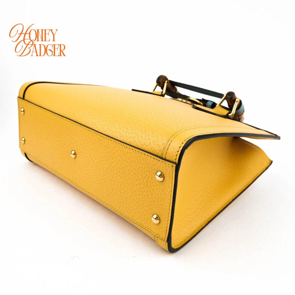 Gucci Diana Small Leather Yellow Rank S