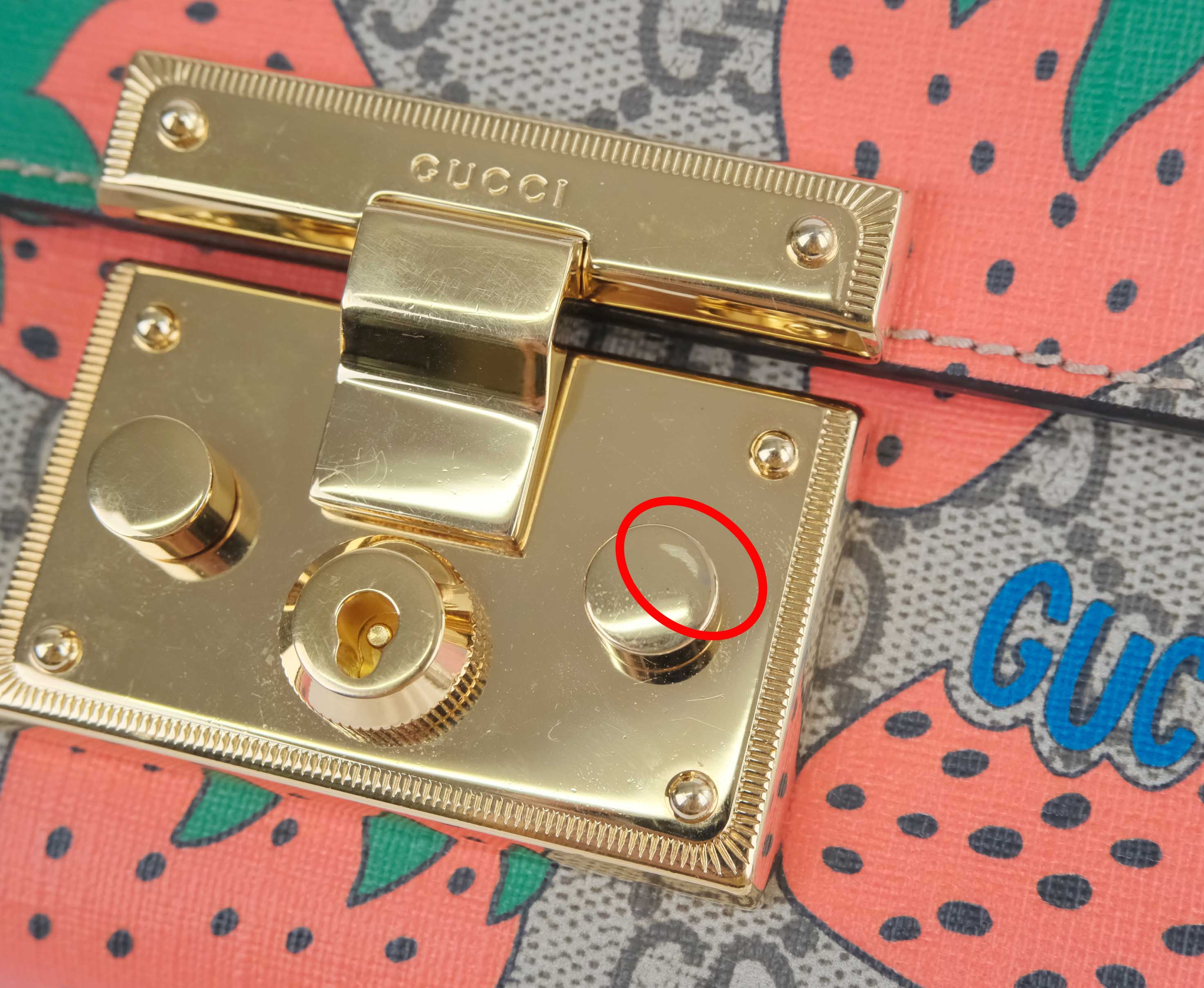 Gucci Padlock Strawberry GG Supreme Shoulder Bag