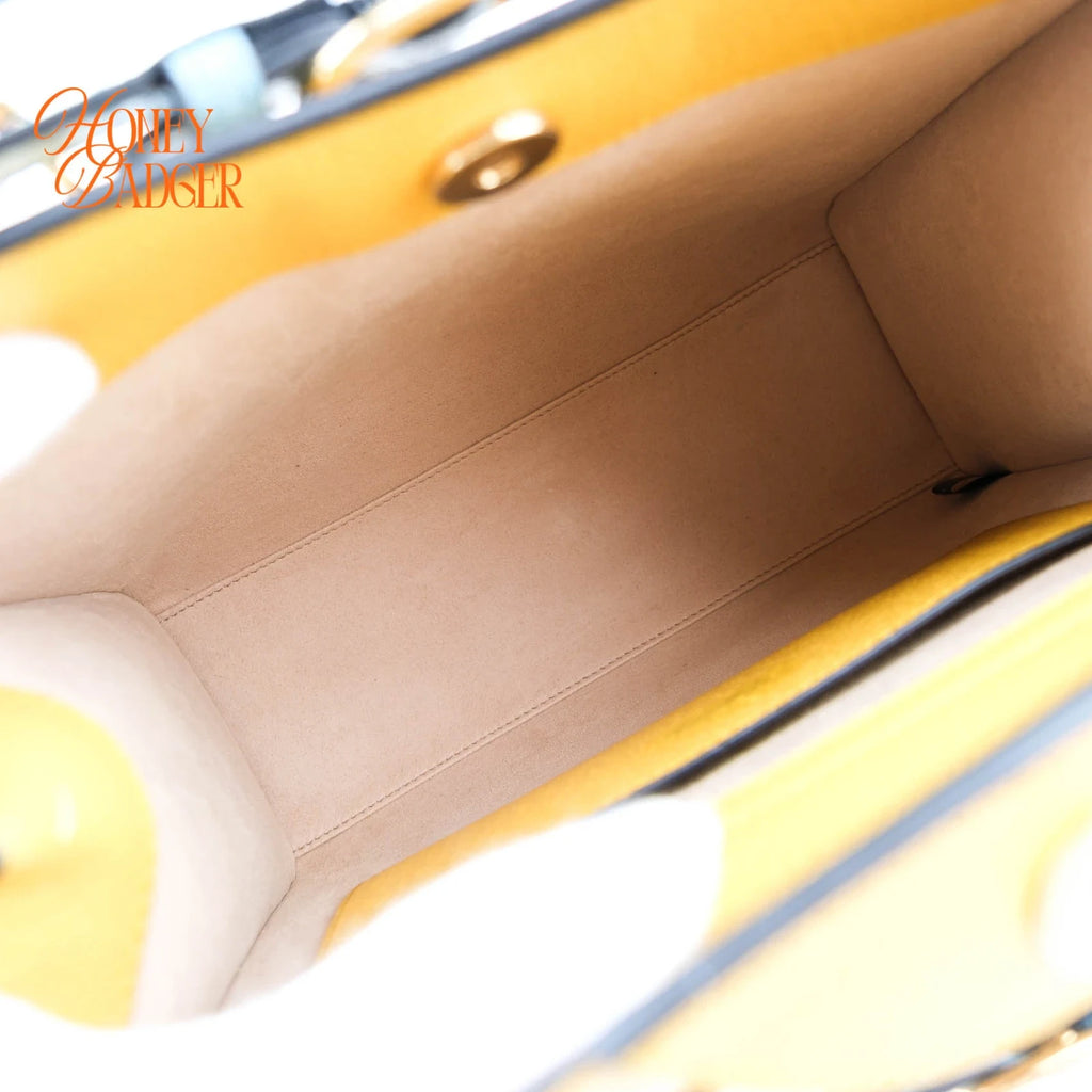 Gucci Diana Small Leather Yellow Rank S