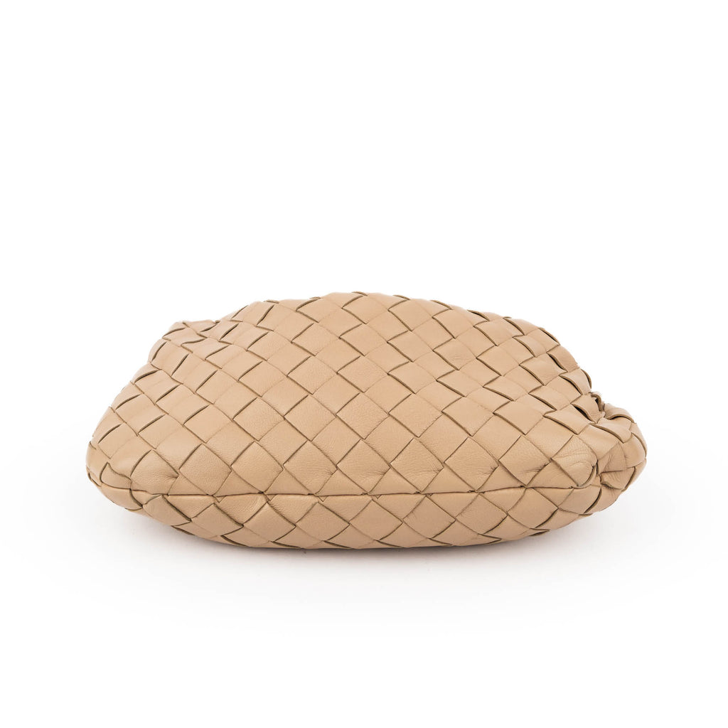 Bottega Veneta Small Jodie Leather Handbag in Beige.