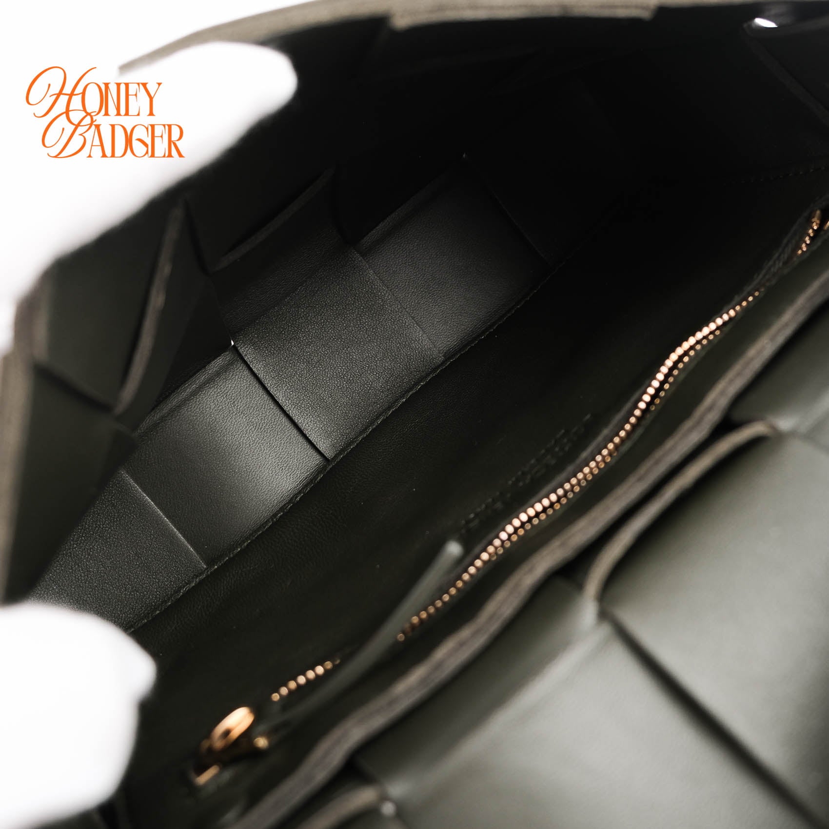 Bottega Veneta Cassette Shoulder Bag Dark Green Maxi Intrecciato Leather Gold Hardware